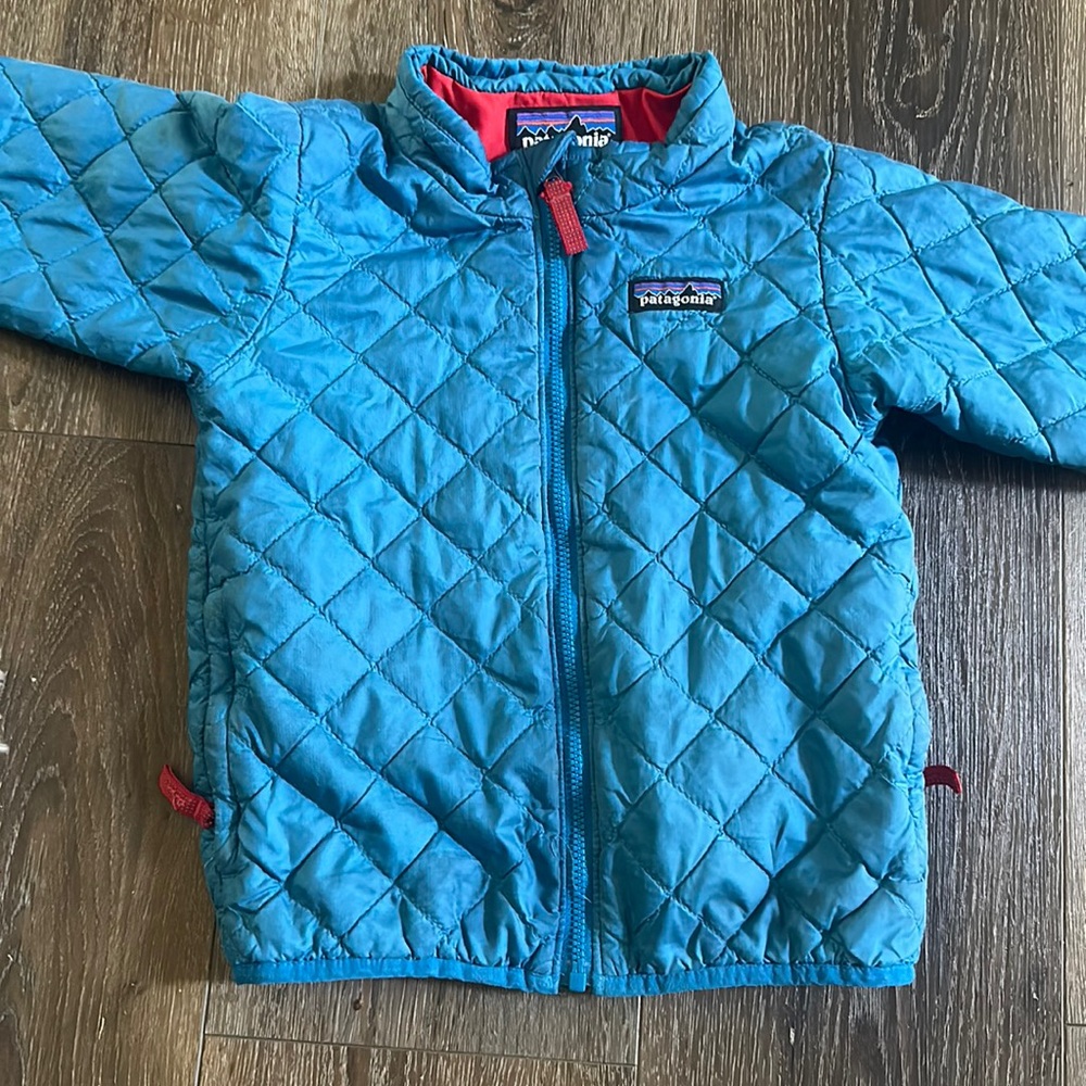 Patagonia puffer jacket toddler boy 4T - general wear - really great condition
